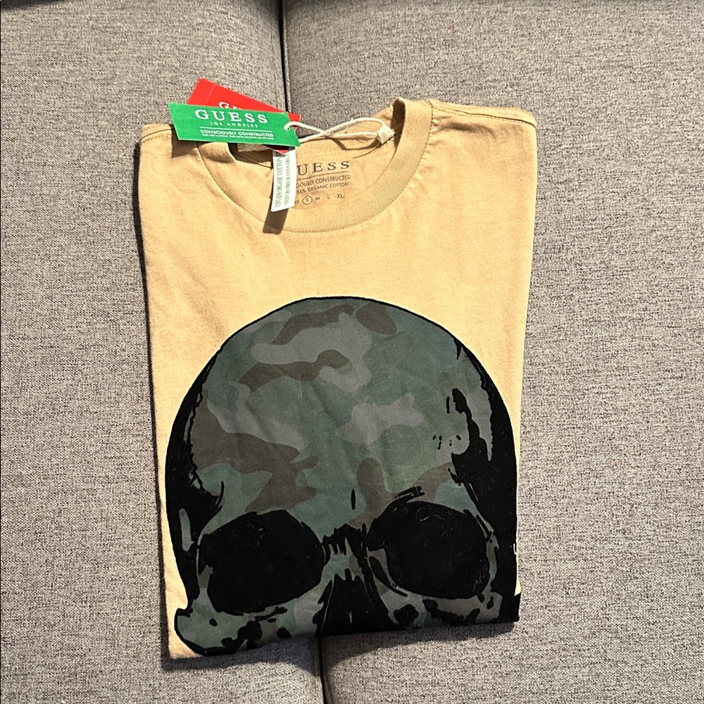 Guess shirt size Small